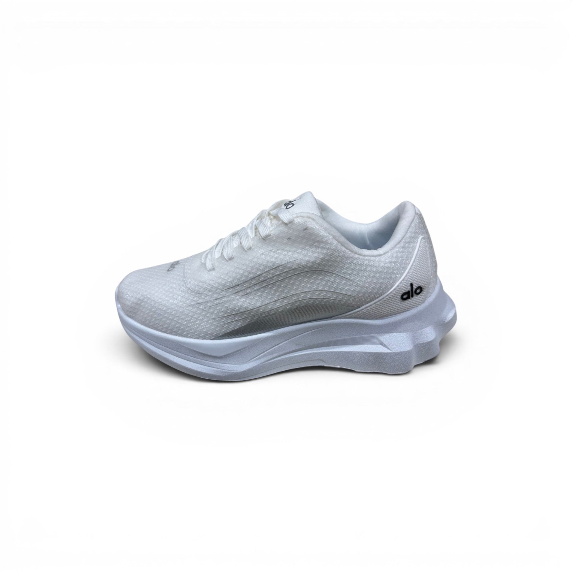 COC Store white athletic running shoes with breathable mesh upper and cushioned sole.
